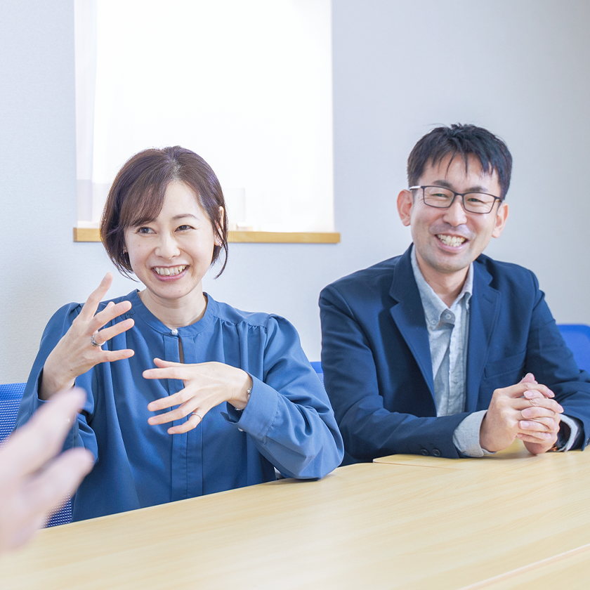 男女2名の写真