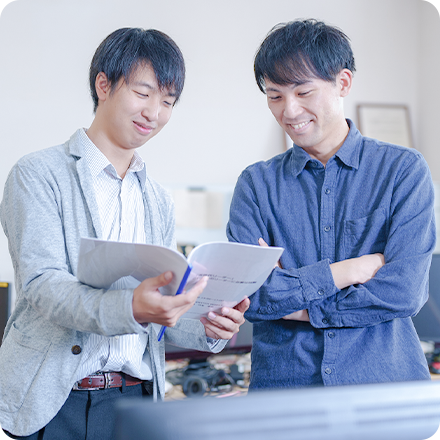 2名の男性の写真