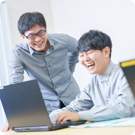 2名の男性の写真